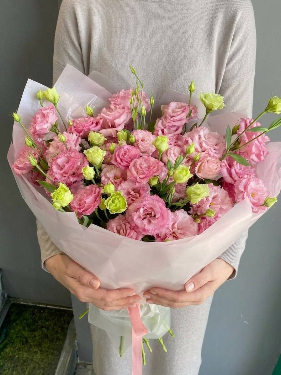 Моно-букет из розовой эустомы
